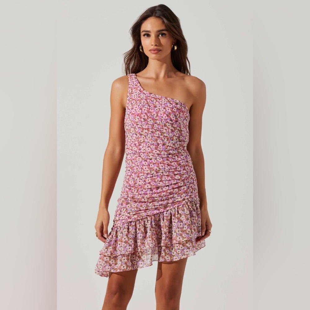 ASTR the Label Darline One Shoulder Asymmetric Pink Floral Dress